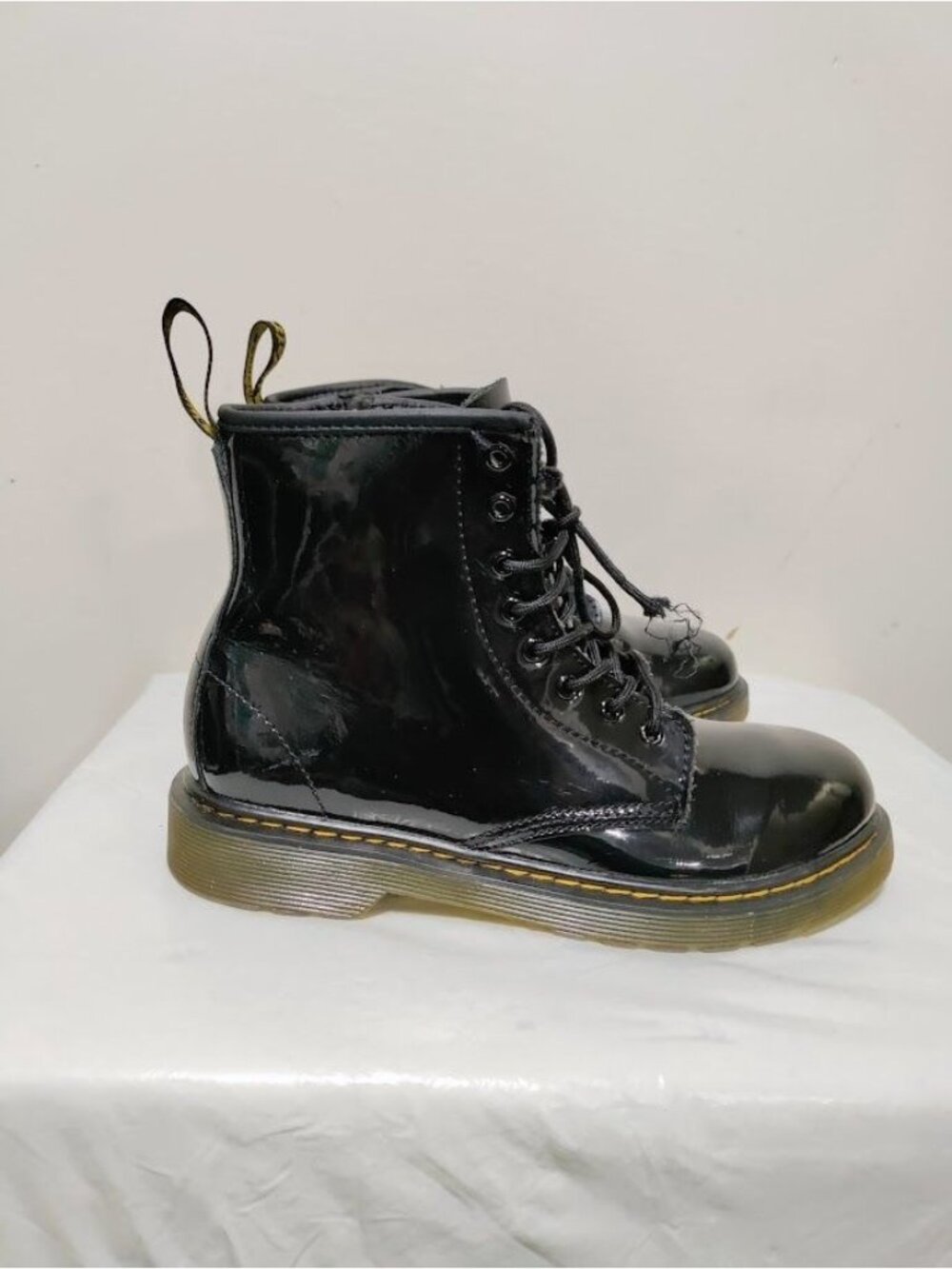 Doc Dr Martens Patent Leather Ankle Combat Boots Black Unisex Kids Size 4M/5W - Picture 2 of 11
